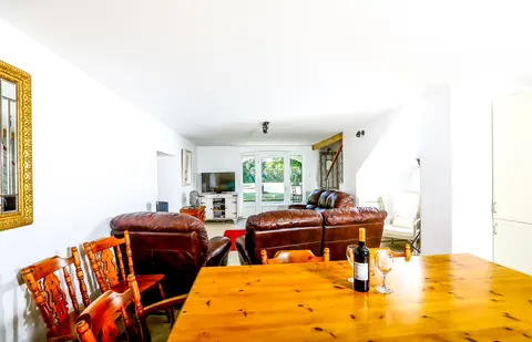 Granary dining table with garden view