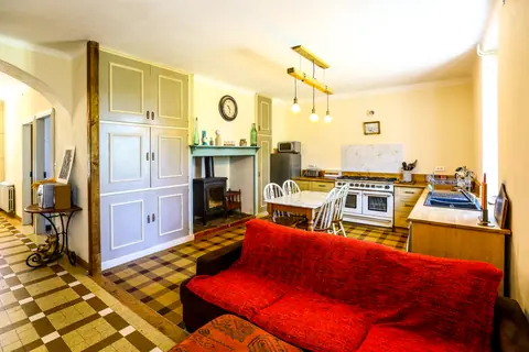 Intérieur de la cuisine du corps de ferme