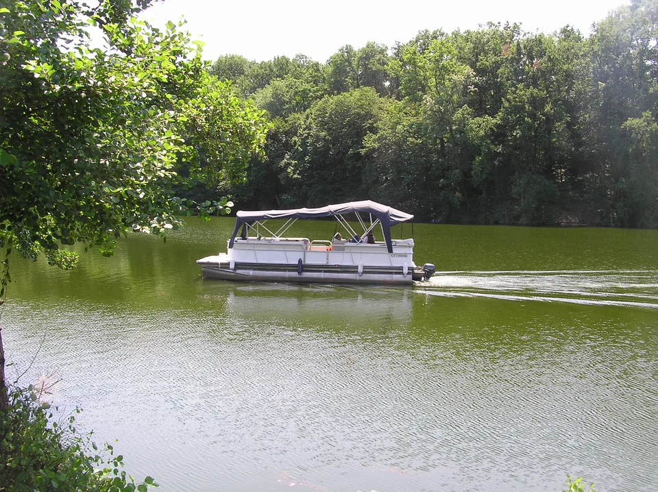 Electric fishing boat available for hire at Lasclottes